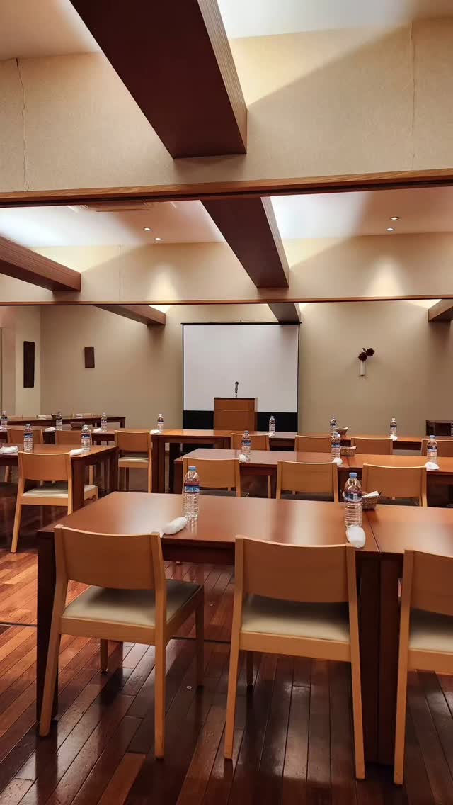 和食会席料理　成花2階宴会席、会議用としてもご利用頂けます２階80名様まで可能です️

❣️特別な日はSpecial料理で❣️
特別個室ございます。
お祝いコース、ご法事コースございます。
お子様御膳ございます

http://narihana.co.jp
和食会席料理　成花

Lunch:11:30～14:30
Dinner:17:00～21:30

日曜日夕方、月曜日定休